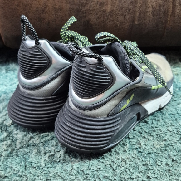 Nike Air Max 2090 Se Grey Black Volt 3m Reflective 90 Sneakers 8 - Picture 7 of 15
